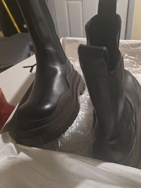 Bottega Veneta Black Chunky Lace-Up Platform Boots